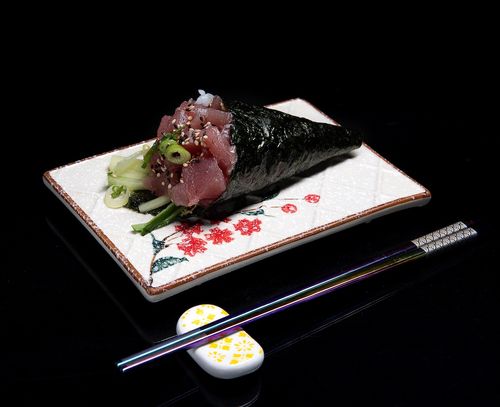 Temaki Tuna by Sushi & Salad